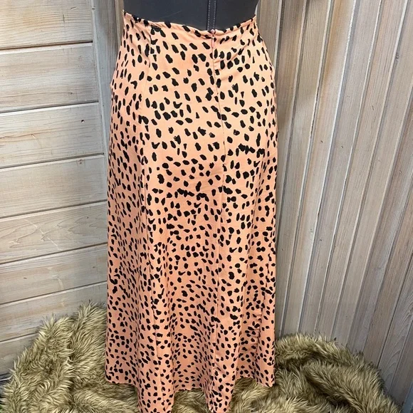 Eesome Peach and Black Patterned Pencil Skirt - Picture 3 of 5